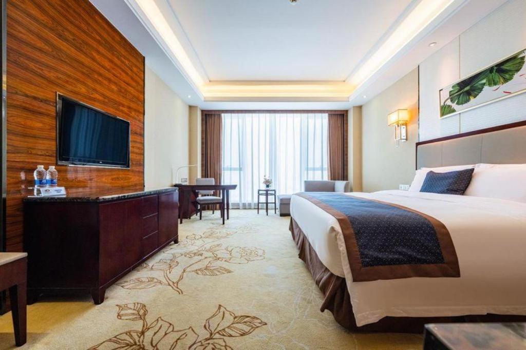 Eurasia Convention International Hotel Wuhan Exterior foto